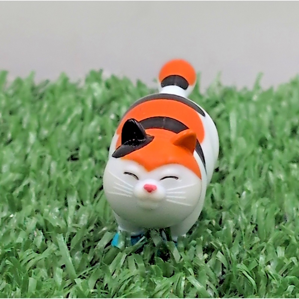 Mochy The Cat Bandai Big Hero Baymax Micro  1" X 1.75" Kitty Toy Figure  (MA348)